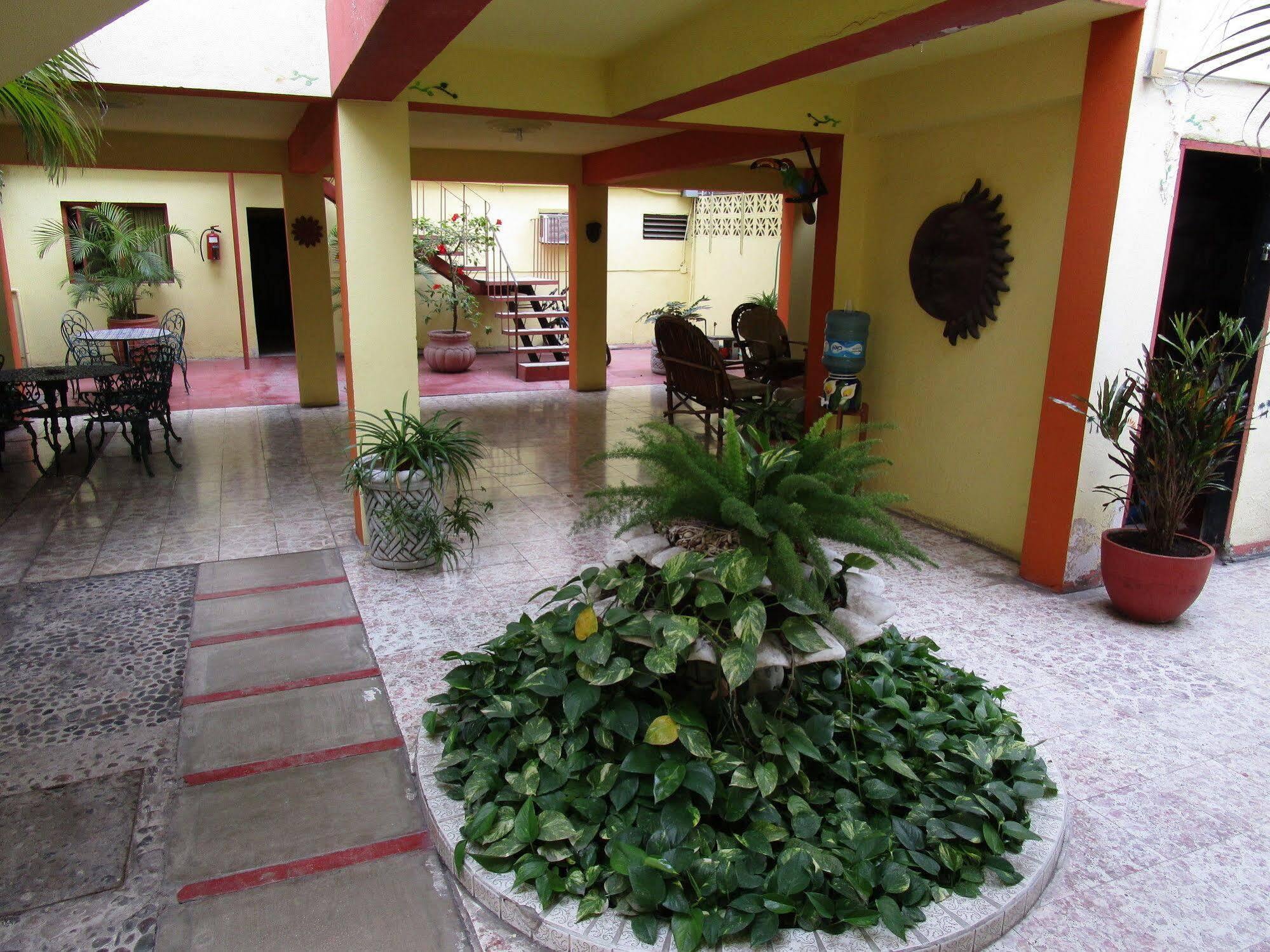 Hotel Lorimar ラパス エクステリア 写真